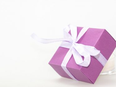 Getting decorative gift boxes