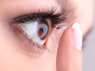Contact lenses brand that suits dry eyes